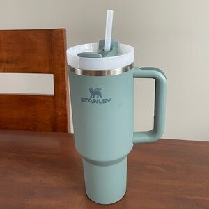 Stanley The Quencher H2.0 FlowState™ Tumbler (Soft Matte) | 40 OZ